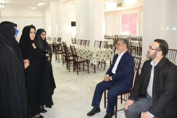 بازدید دکتر کچوئیان معاون نظارت، ارزیابی و تضمین کیفیت دانشگاه فرهنگیان و دکتر دلقندی مشاور رئیس دانشگاه و مدیرکل حراست دانشگاه فرهنگیان از پردیس های استان یزد
 18