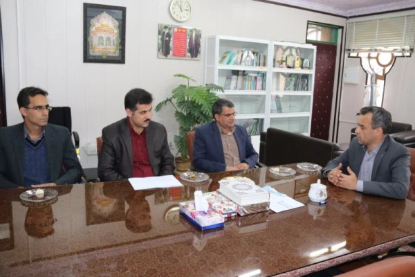 دیدار رئیس هیئت حسابرسی و کارشناسان دیوان محاسبات با مدیر پردیس های استان یزد
 2