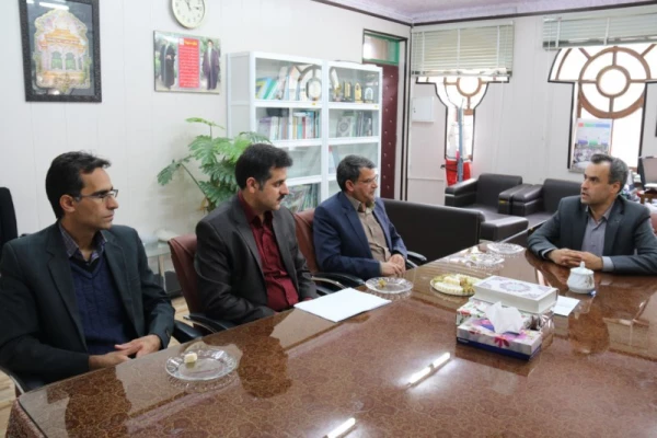 دیدار رئیس هیئت حسابرسی و کارشناسان دیوان محاسبات با مدیر پردیس های استان یزد
 5