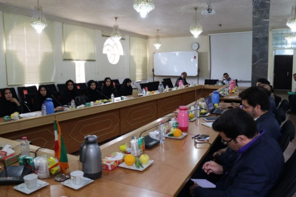 سی و نهمین جلسه شورای فرهنگی و اجتماعی دانشگاه فرهنگیان استان یزد با حضور مسئولین هلال احمر کشوری و استانی 5