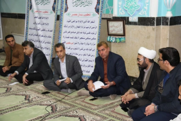 در نمازخانه پردیس شهیدان پاک نژاد یزد برگزار شد:

جلسه پرسش و پاسخ با حضور مدیر استانی دانشگاه فرهنگیان یزد 8