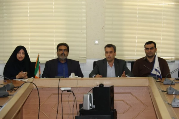 برگزاری جلسۀ پرسش و پاسخ نمایندگان کلاسی پردیس شهیدان پاک نژاد با مدیر پردیس های استان و مسئولین محترم آموزشی پردیس
 3