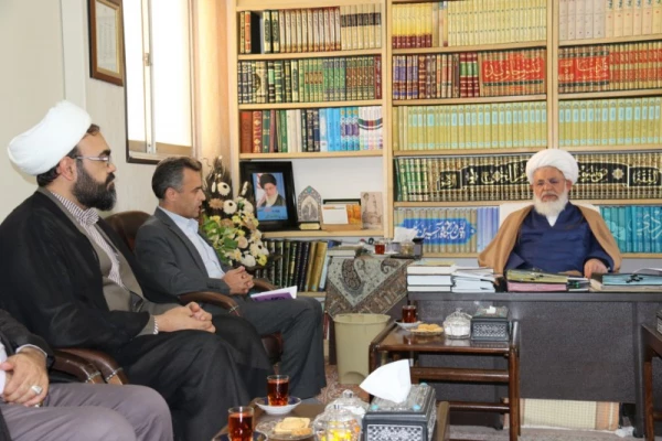 دیدار سرپرست دانشگاه فرهنگیان استان یزد با آیت الله ناصری نماینده ولی فقیه و امام جمعه یزد
 4