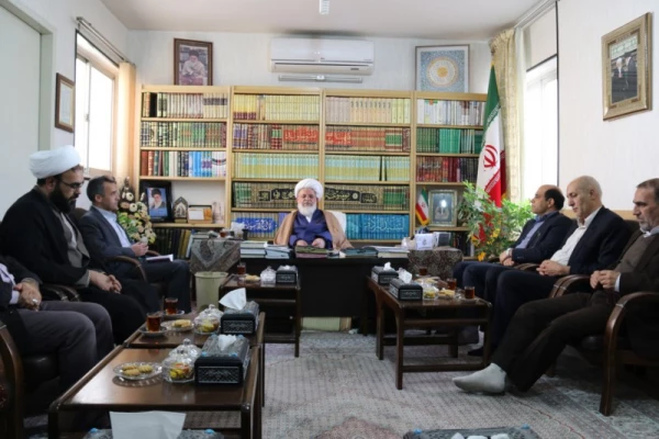 دیدار سرپرست دانشگاه فرهنگیان استان یزد با آیت الله ناصری نماینده ولی فقیه و امام جمعه یزد
 5