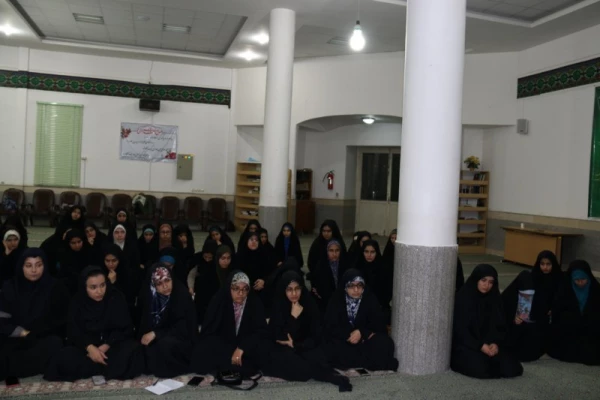 جلسه دیدار و پرسش و پاسخ مدیر پردیس های استان با دانشجویان پردیس فاطمه الزهرا(س) یزد برگزارشد.
 2