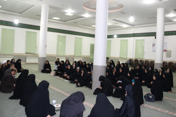 جلسه دیدار و پرسش و پاسخ مدیر پردیس های استان با دانشجویان پردیس فاطمه الزهرا(س) یزد برگزارشد.
 5