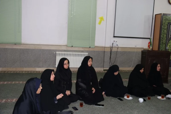 جلسه دیدار و پرسش و پاسخ مدیر پردیس های استان با دانشجویان پردیس فاطمه الزهرا(س) یزد برگزارشد.
 8