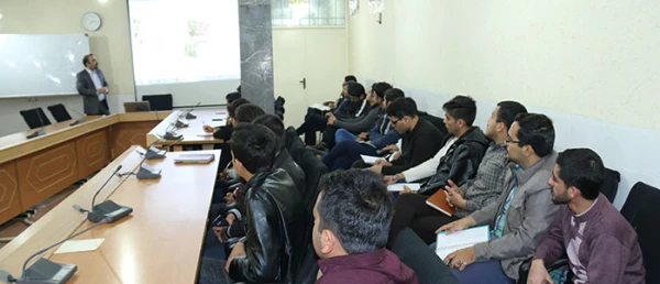 به مناسبت هفته پژوهش و فناوری در دانشگاه فرهنگیان یزد برگزار شد:

کارگاه آموزشی ارائه حرفه ای با نرم افزار prezi 2