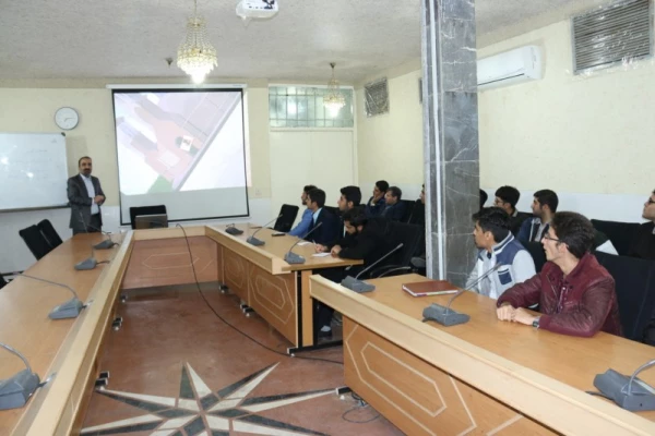 به مناسبت هفته پژوهش و فناوری در دانشگاه فرهنگیان یزد برگزار شد:

کارگاه آموزشی ارائه حرفه ای با نرم افزار prezi 4