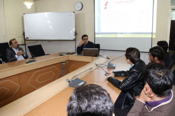 در راستای برگزاری هفته پژوهش و فناوری، تشکیل شد:

نشست علمی – تخصصی با عنوان « هوش سازمانی: استلزام تربیت معلم هوشمند در هزاره سوم» 8