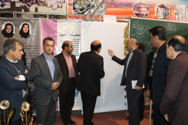 حضور دانشگاه فرهنگیان در نمایشگاه دستاوردهای پژوهش و فناوری و فن بازار یزد
 8