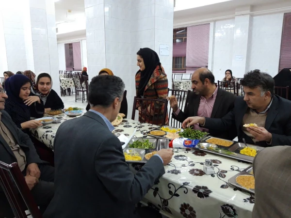 بازدید مسئولان دانشگاه فرهنگیان از امکانات رفاهی پردیس فاطمه الزهرا (س) یزد
 4