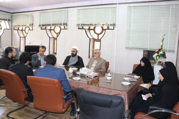 دیدار صدیقی، مسئول بسیج دانشجویی دانشگاه فرهنگیان کشور با سرپرست دانشگاه فرهنگیان یزد
 2