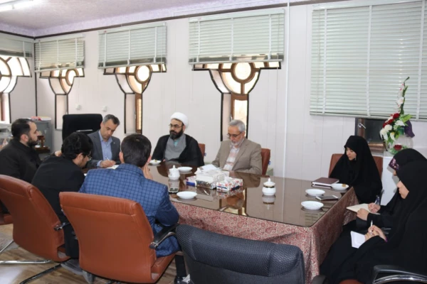 دیدار صدیقی، مسئول بسیج دانشجویی دانشگاه فرهنگیان کشور با سرپرست دانشگاه فرهنگیان یزد
 5