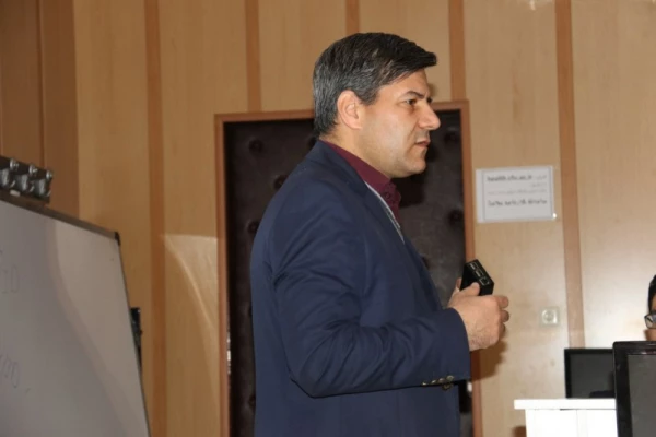 ه مناسبت هفته پژوهش و فناوری، در دانشگاه فرهنگیان یزد برگزار شد:

کارگاه آموزشی « عصرفناوری اینترنت اشیاء، آشنایی با شبکه های حسگر بی سیم و رزبری پای»
 7