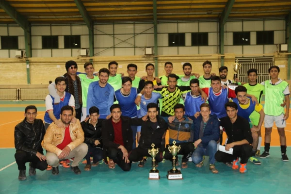 برگزاری مسابقات فوتسال در پردیس شهیدان پاک نژاد یزد
 11