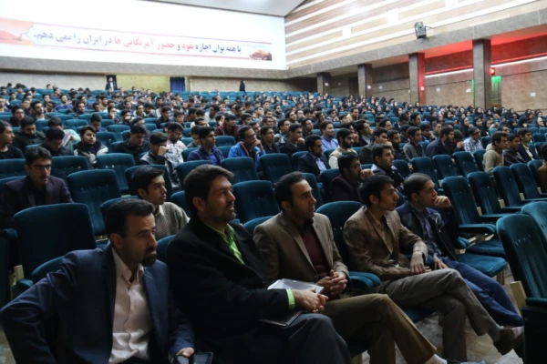 با حضور دکتر صادق زیباکلام و متین منتظمی برگزار شد:
جلسه مناظره با عنوان چالش ها و فرصت های جمهوری اسلامی در دانشگاه فرهنگیان یزد
 3