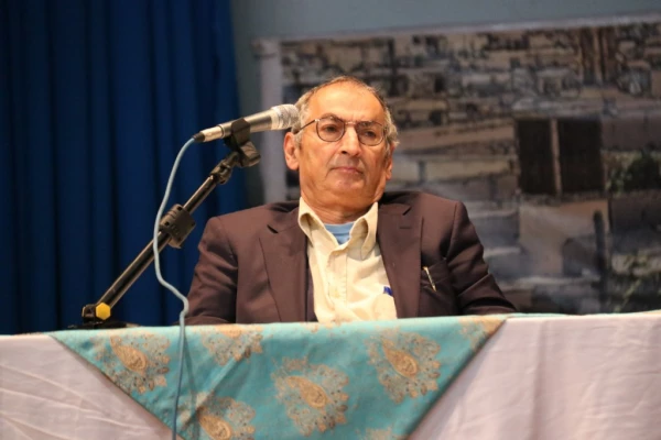 با حضور دکتر صادق زیباکلام و متین منتظمی برگزار شد:
جلسه مناظره با عنوان چالش ها و فرصت های جمهوری اسلامی در دانشگاه فرهنگیان یزد
 4