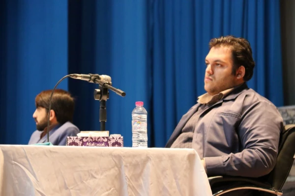 با حضور دکتر صادق زیباکلام و متین منتظمی برگزار شد:
جلسه مناظره با عنوان چالش ها و فرصت های جمهوری اسلامی در دانشگاه فرهنگیان یزد
 5