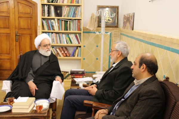 دیدار مسئولین دانشگاه فرهنگیان استان با حجت الاسلام و المسلمین معزالدینی امام جمعه موقت یزد
 2