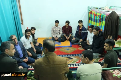 نشست و گفتگوی صمیمانه رئیس دانشگاه فرهنگیان استان یزد با دانشجو معلمان در سراهای دانشجویی پردیس شهیدان پاک نژاد