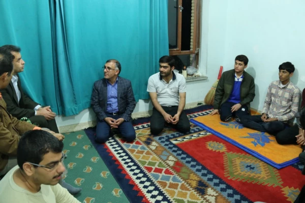 نشست و گفتگوی صمیمانه رئیس دانشگاه فرهنگیان استان یزد با دانشجو معلمان در سراهای دانشجویی پردیس شهیدان پاک نژاد
 3