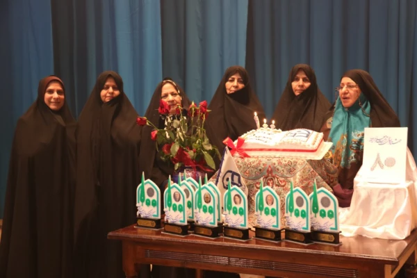 دانشگاه فرهنگیان یزد برگزار کرد:

مراسم نکوداشت یکصدمین سال تاسیس تربیت معلم در ایران و هشتادمین سالگرد تاسیس آن در استان یزد 
 13