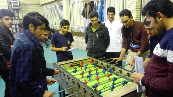 برگزاری مسابقات فوتبال دستی در پردیس شهیدان پاک نژاد
 4