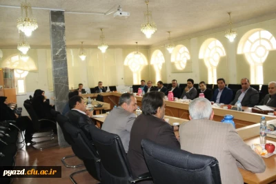 نشست مدیر کل اداره نشر و اطلاع رسانی پژوهش دانشگاه فرهنگیان با اعضای هیئت علمی پردیس های استان یزد