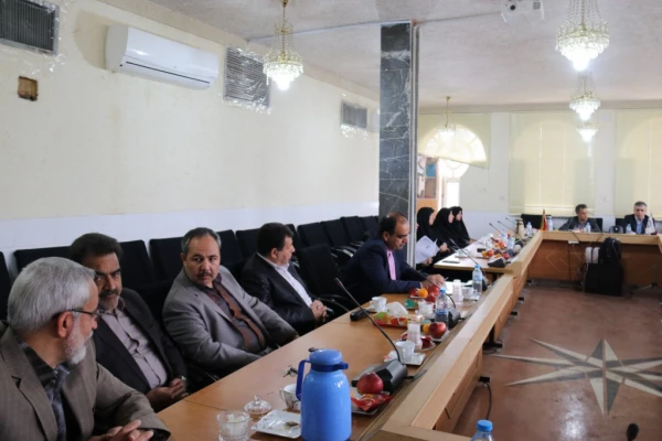 نشست مدیر کل اداره نشر و اطلاع رسانی پژوهش دانشگاه فرهنگیان با اعضای هیئت علمی پردیس های استان یزد
 5