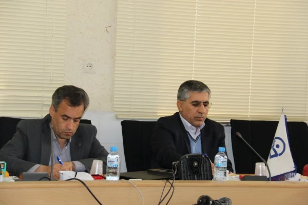 نشست مدیر کل اداره نشر و اطلاع رسانی پژوهش دانشگاه فرهنگیان با اعضای هیئت علمی پردیس های استان یزد
 6