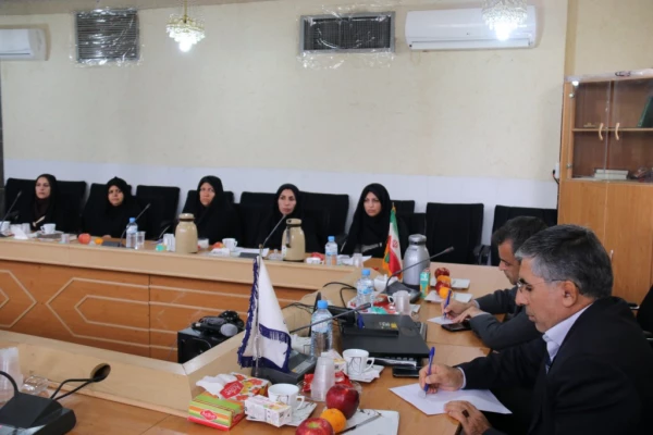 نشست مدیر کل اداره نشر و اطلاع رسانی پژوهش دانشگاه فرهنگیان با اعضای هیئت علمی پردیس های استان یزد
 7