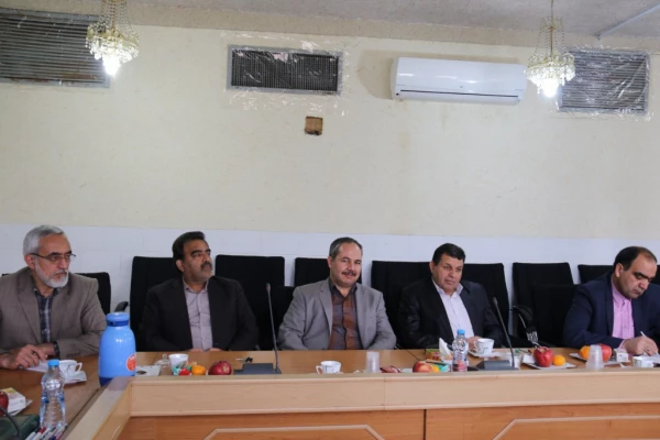 نشست مدیر کل اداره نشر و اطلاع رسانی پژوهش دانشگاه فرهنگیان با اعضای هیئت علمی پردیس های استان یزد
 11