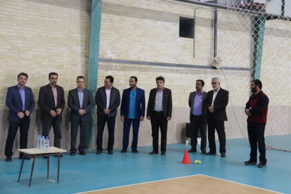 حضور مدیر استانی و مسئولین دانشگاه فرهنگیان در تمرینات تیم ورزش های همگانی پردیس شهیدان پاک نژاد یزد
 3