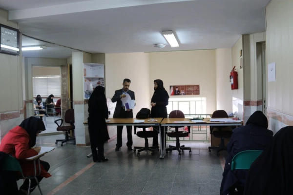 بازدید مدیر دانشگاه فرهنگیان استان از روند برگزاری امتحانات پایان ترم پردیس فاطمه الزهرا (س) یزد
 6