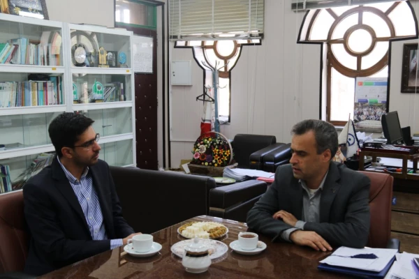 دیدار مشاور جوان استاندار با سرپرست دانشگاه فرهنگیان استان یزد
 4