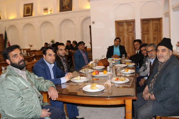 نشست صمیمانه کارکنان پردیس های استانی به منظور قدردانی از زحمات آن ها در برگزاری امتحانات نیم سال اول
 3