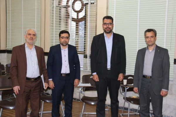 برگزاری نشست اعضای گرو ه های آموزشی استان یزد
 6