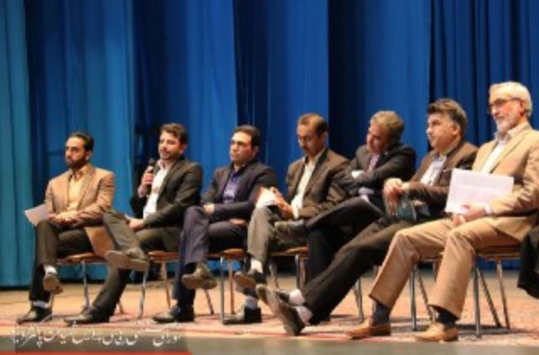 برگزاری جلسه پرسش و پاسخ دانشجومعلمان پردیس شهیدان پاک نژاد یزد با حضور مسئولین دانشگاه
 5