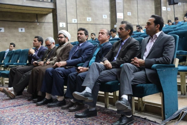 برگزاری جلسه فرهنگی در دانشگاه فرهنگیان یزد با حضور مدیر کل آموزش و پرورش استان
 10