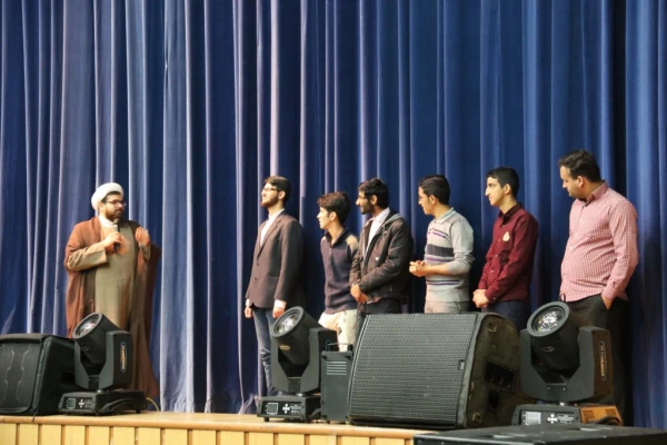 برگزاری جلسه فرهنگی در دانشگاه فرهنگیان یزد با حضور مدیر کل آموزش و پرورش استان
 12