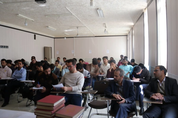 در پردیس شهیدان پاک نژاد یزد برگزار گردید:

نشست آشنایی دانشجومعلمان با قوانین و مقررات هسته گزینش آموزش و پرورش
 7