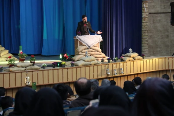 با همت بسیج دانشجویی دانشگاه برگزار شد:

کنگره بزرگداشت شهدای دانشجو معلم دانشگاه فرهنگیان یزد 2