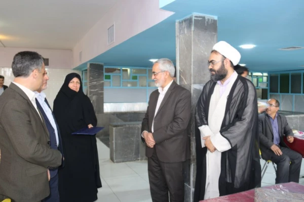 نشست صمیمانه پایان سال مدیر امور پردیس های استان با همکاران دانشگاه فرهنگیان یزد در آستانه عید باستانی نوروز
 19