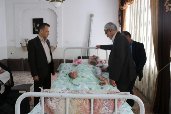 دیدار مسئولین دانشگاه فرهنگیان یزد از همکاران پیشکسوت در آستانه سال جدید 3