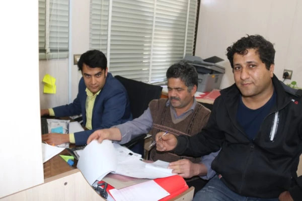 فعالیت شبانه روزی همکاران امور مالی و اداری در هفته پایانی سال 1397 به روایت تصویر
 3