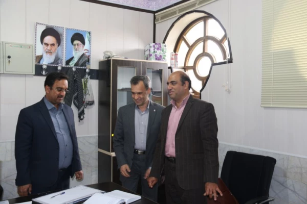 در اولین روز کاری سال جدید انجام شد:

دیدار مدیر استانی دانشگاه فرهنگیان یزد با کارکنان واحدهای مختلف پردیس شهیدان پاک نژاد
 8