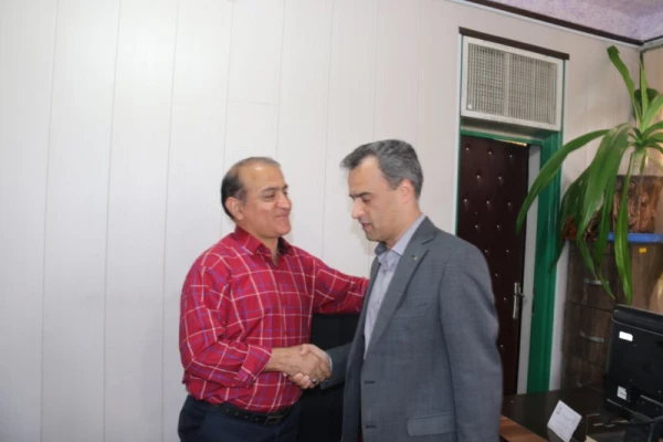 در اولین روز کاری سال جدید انجام شد:

دیدار مدیر استانی دانشگاه فرهنگیان یزد با کارکنان واحدهای مختلف پردیس شهیدان پاک نژاد
 9