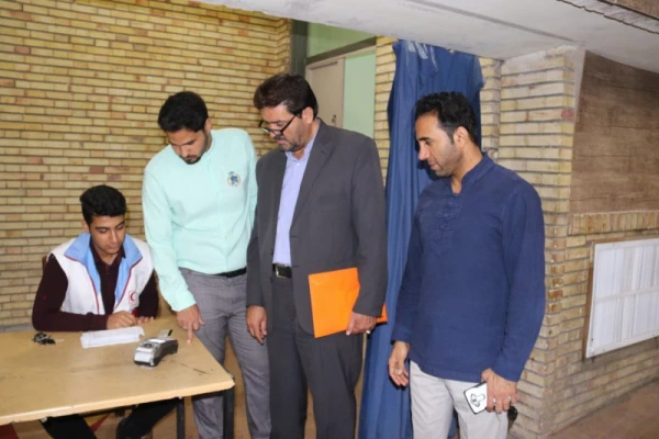 بلایای طبیعی در کمین همه ماست، همانگونه که از دیگران در وقت گرفتاری ها انتظار داریم، همانگونه گرفتاران را دریابیم.

حمایت دانشگاه فرهنگیان یزد از سیل زدگان
 4