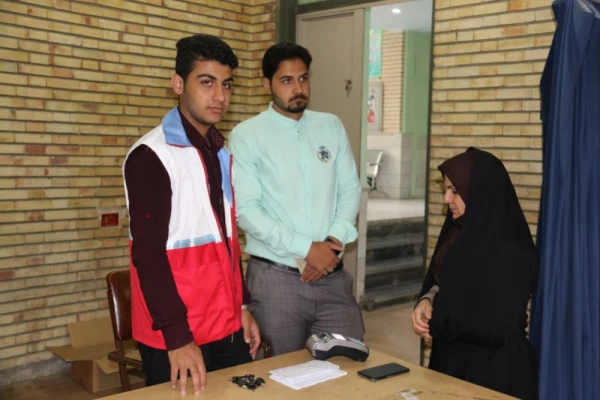 بلایای طبیعی در کمین همه ماست، همانگونه که از دیگران در وقت گرفتاری ها انتظار داریم، همانگونه گرفتاران را دریابیم.

حمایت دانشگاه فرهنگیان یزد از سیل زدگان
 6